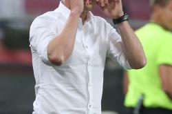 乐竟登录 -费城76人vs密尔沃基雄鹿