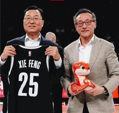 包含赛地聚焦——NBA常规赛今晚热度飙升,广州队官宣签约,信心回归,资深球员宣示担当的词条 包含赛地聚焦——NBA常规赛今晚热度飙升,广州队官宣签约,信心回归,资深球员宣示担当的词条