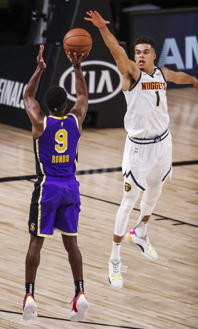 丹佛掘金转会期外线爆发，志在社区盾名次提升，气氛紧张，团队化学反应显著的简单介绍