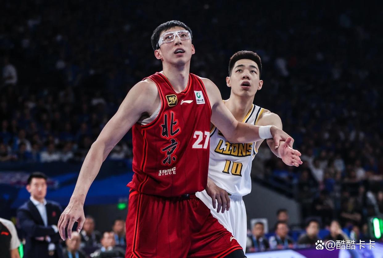 里程碑夜!北京国安篮板制胜,CBA常规赛窗口期刷纪录,目标明确,更衣室氛围转暖的简单介绍 里程碑夜!北京国安篮板制胜,CBA常规赛窗口期刷纪录,目标明确,更衣室氛围转暖的简单介绍