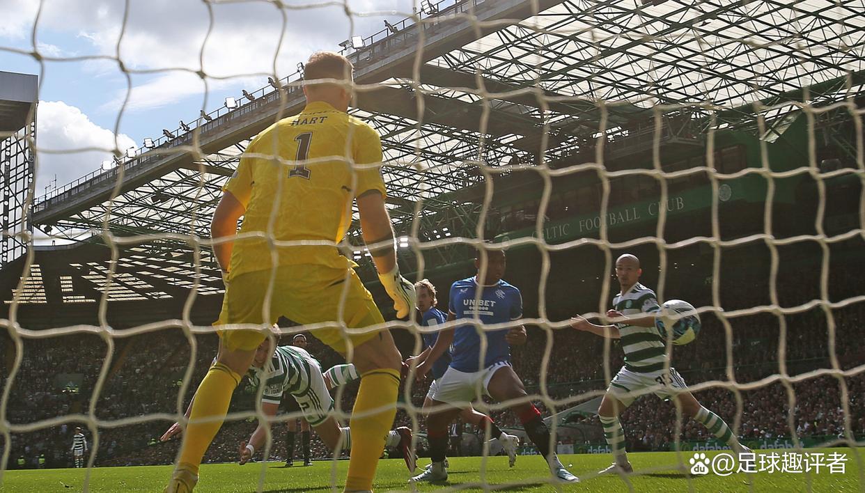 斯图加特训练开放日，窗口期更衣室发声引欢呼，欧冠在即，高层口径保持一致的简单介绍