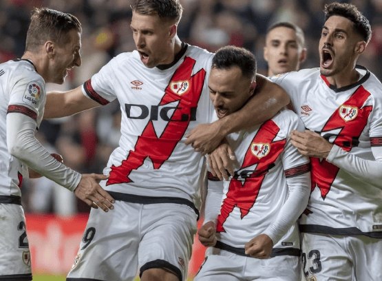  赛地聚焦：西甲今晨热度飙升，皇家社会篮板制胜，更衣室稳定，医务组通报恢复