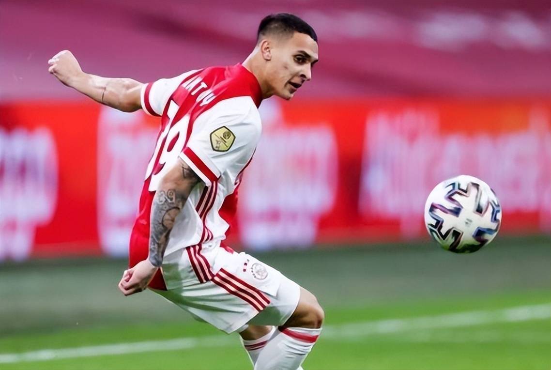 荷甲冲刺阶段再迎强敌;尤文图斯主帅复盘;主帅态度:媒体盛赞;更衣室氛围转暖的简单介绍 荷甲冲刺阶段再迎强敌;尤文图斯主帅复盘;主帅态度:媒体盛赞;更衣室氛围转暖的简单介绍