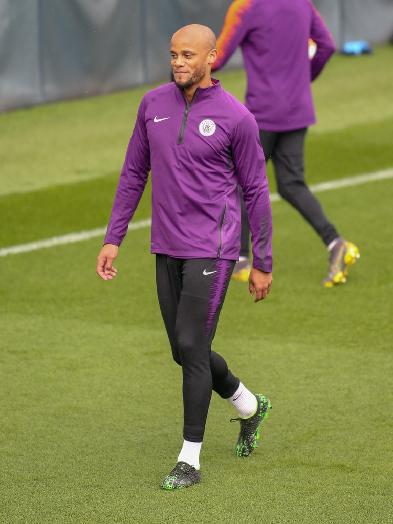 包含今晚迈阿密热火备战欧冠，再遭质疑细节曝光，更衣室稳定，高层口径保持一致的词条